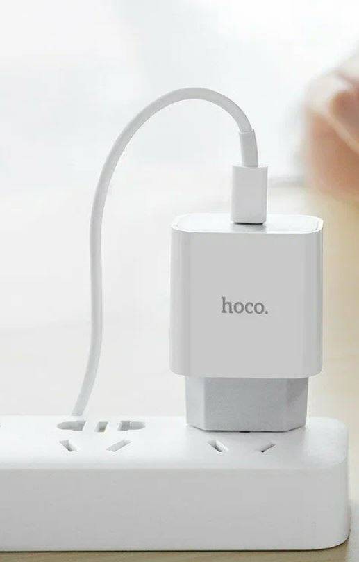 Зарядное устройство для iPhone Type-C 3A 20W Hoco C76A Plus 1C 20W белое