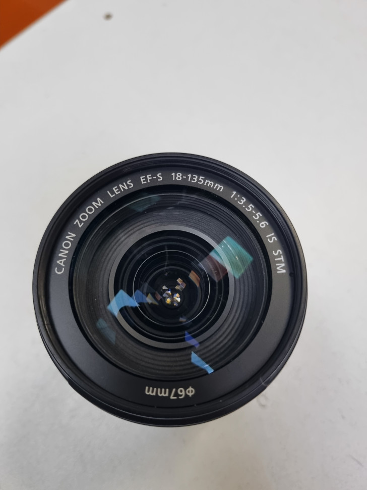 Canon EF-S 18-135mm f/3.5-5.6 IS STM