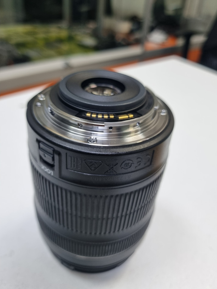 Canon EF-S 18-135mm f/3.5-5.6 IS STM